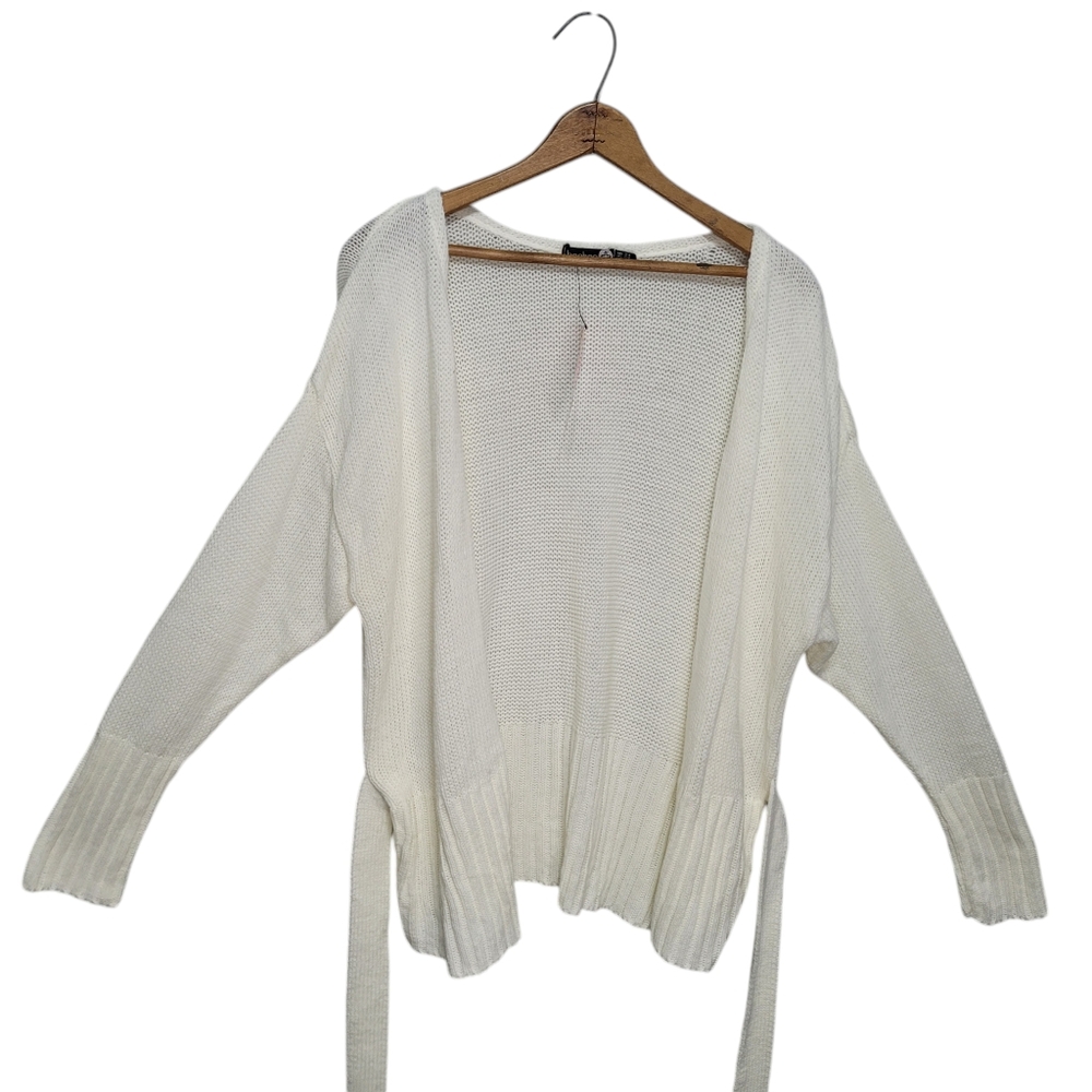 Boohoo Plus Wrap Detail Peplum Cardigan Ivory US 20 New With Defects Soft Girl